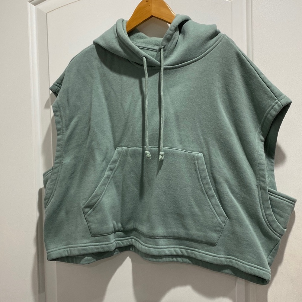 Pacsun green cropped boxy hoodie sleeveless